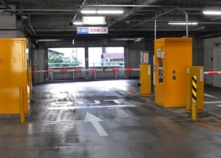 OKパーキング駐車場入口画像